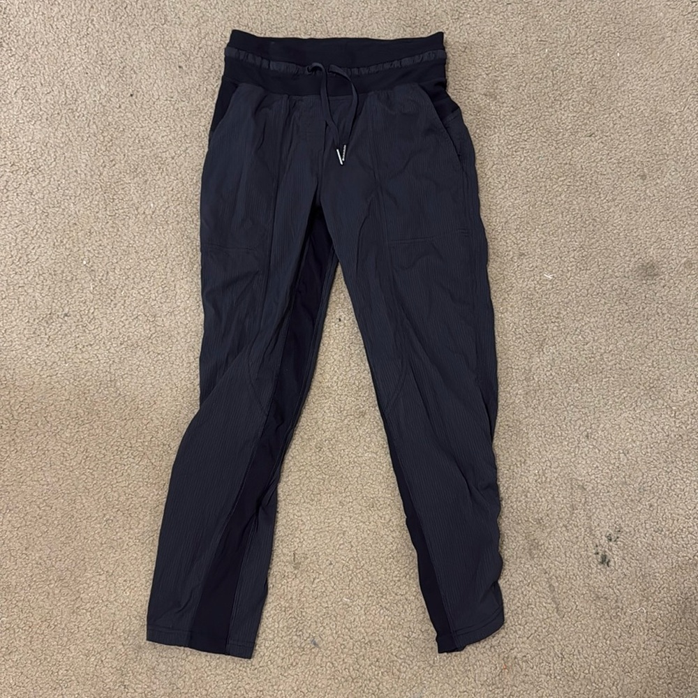 Lululemon dance studio pant CROPPED